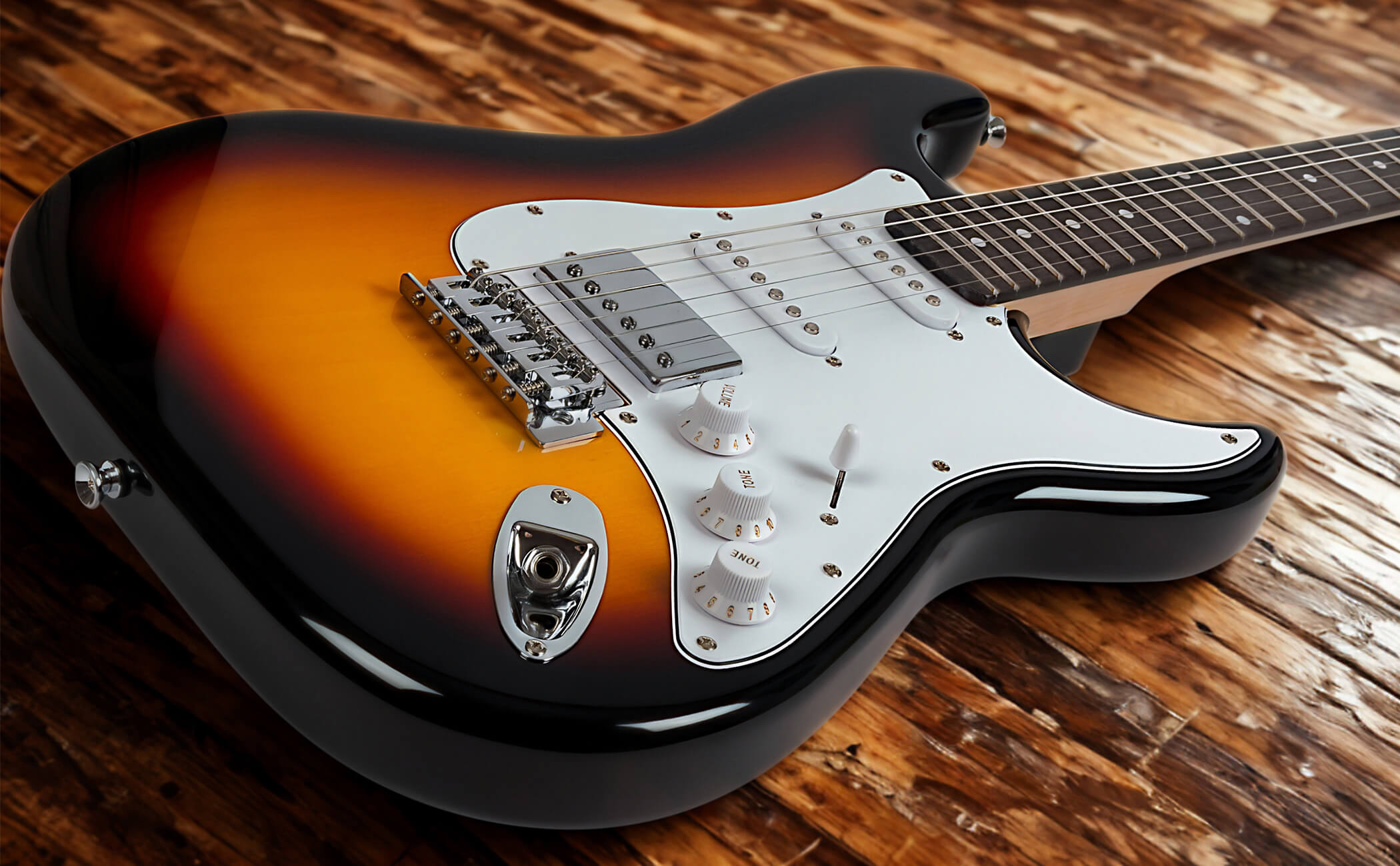 Voltera Guitars VS-400 Sunburst Electric Guitar Detail
